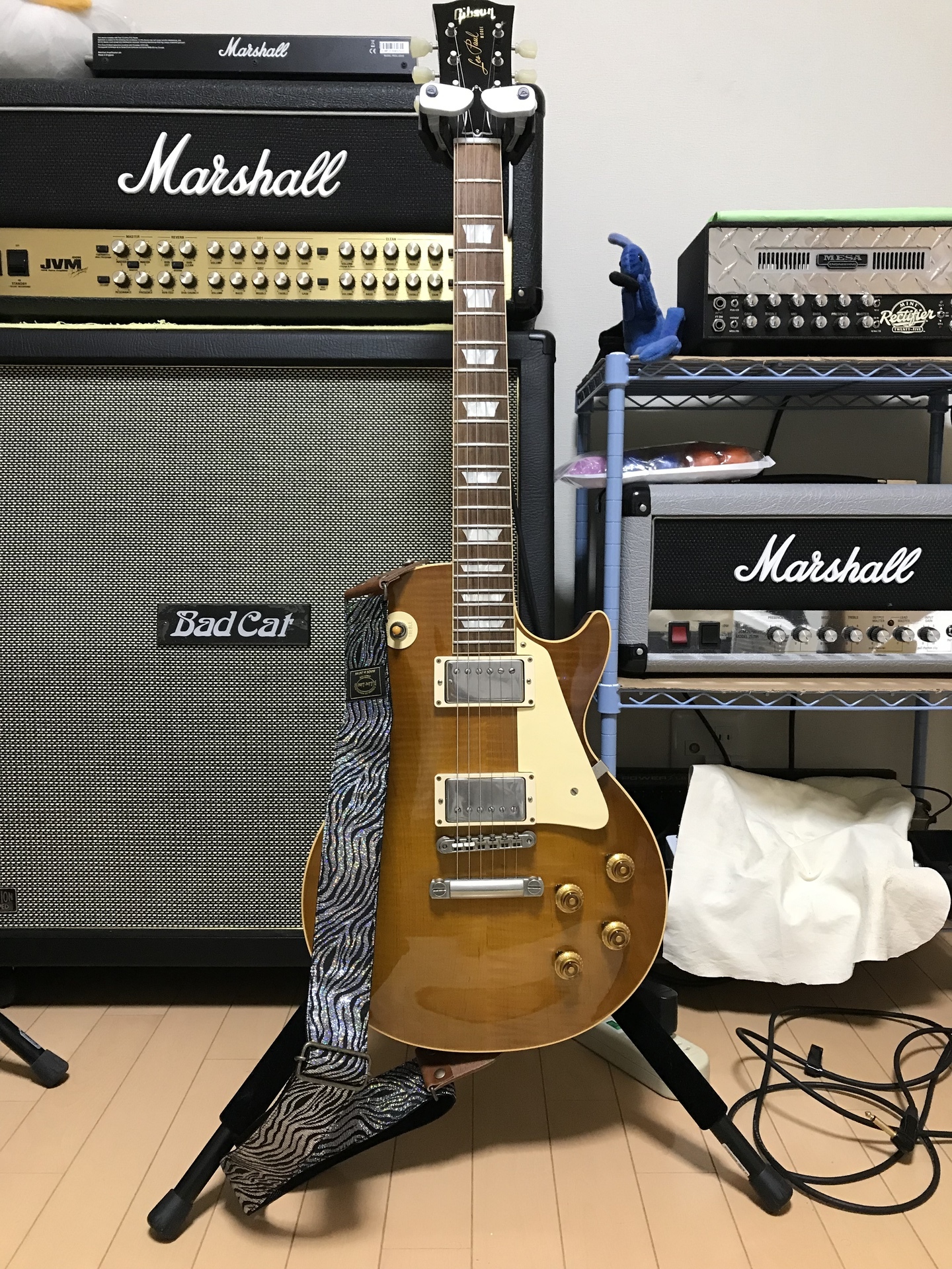 お得超激安gibson ギブソン　GV99 ギターストラップ　ヴィンテージレプリカストラップ　レスポール　バースト　1959 ヒストリック　未使用 ギブソン